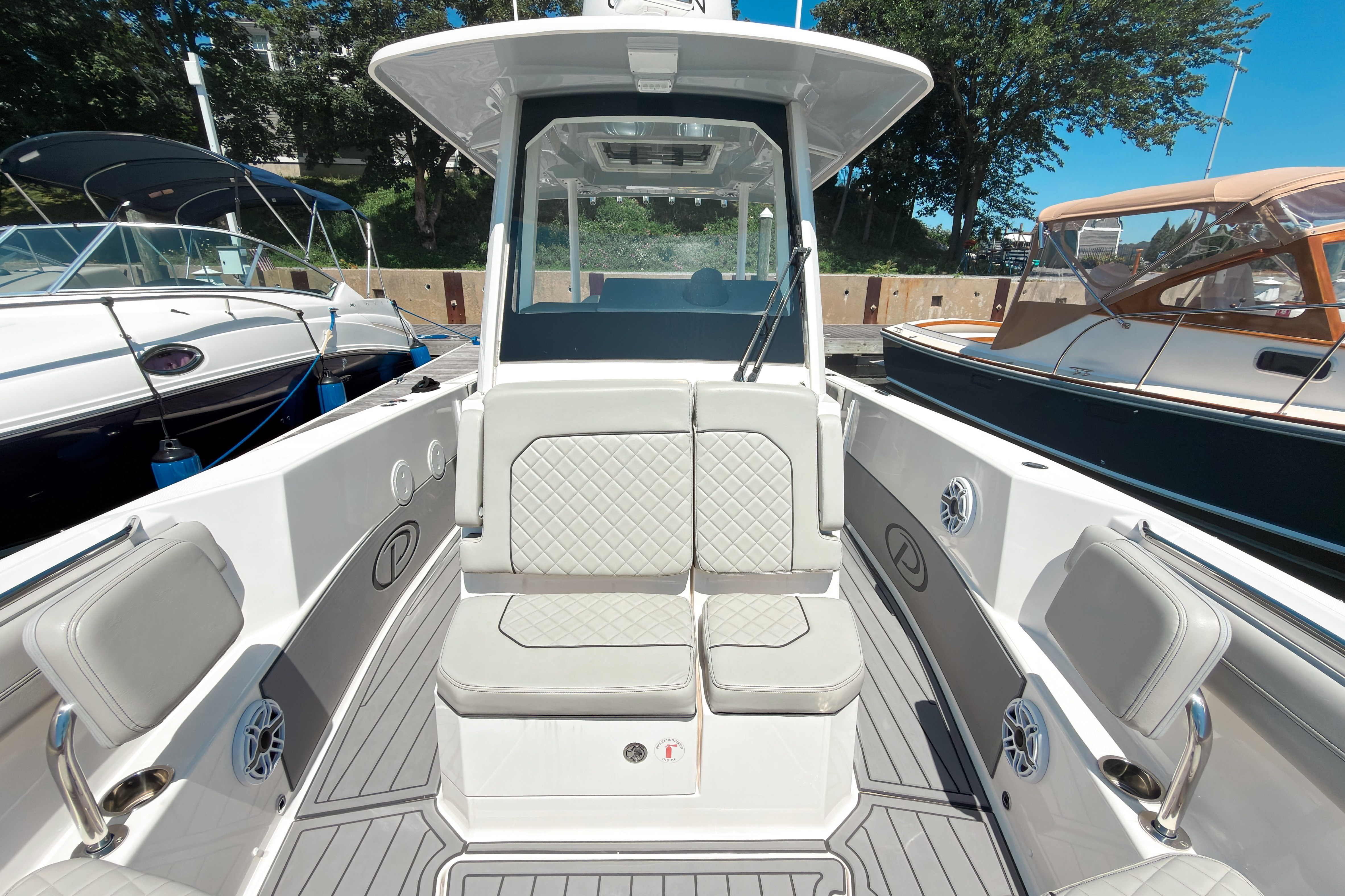 2022 PURSUIT S 288 Sport Base - Image 12