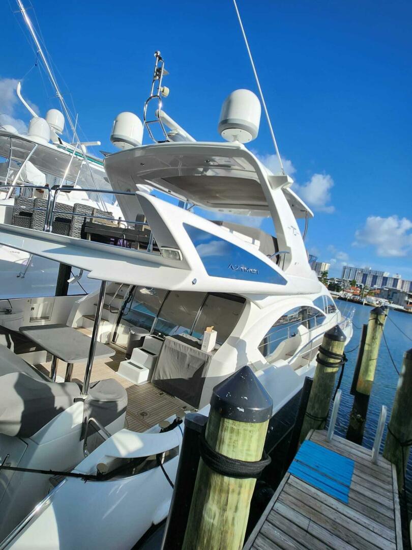 2014 Azimut Flybridge - Image 7