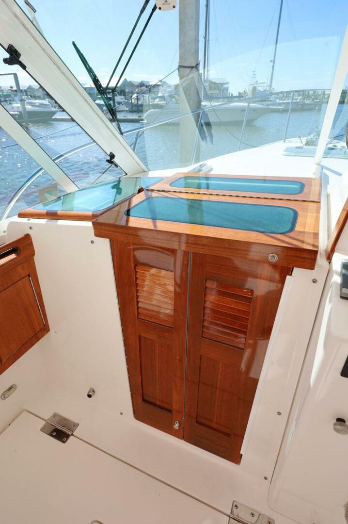 2013 Hunt Yachts Harrier 36 - Image 27