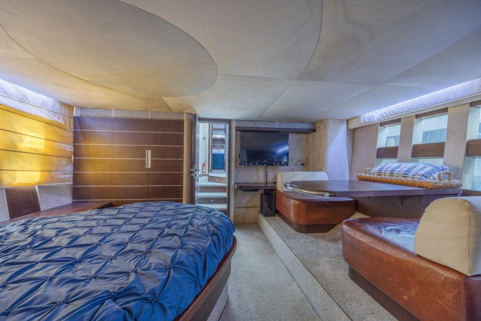 2009 Azimut 68S - Image 26