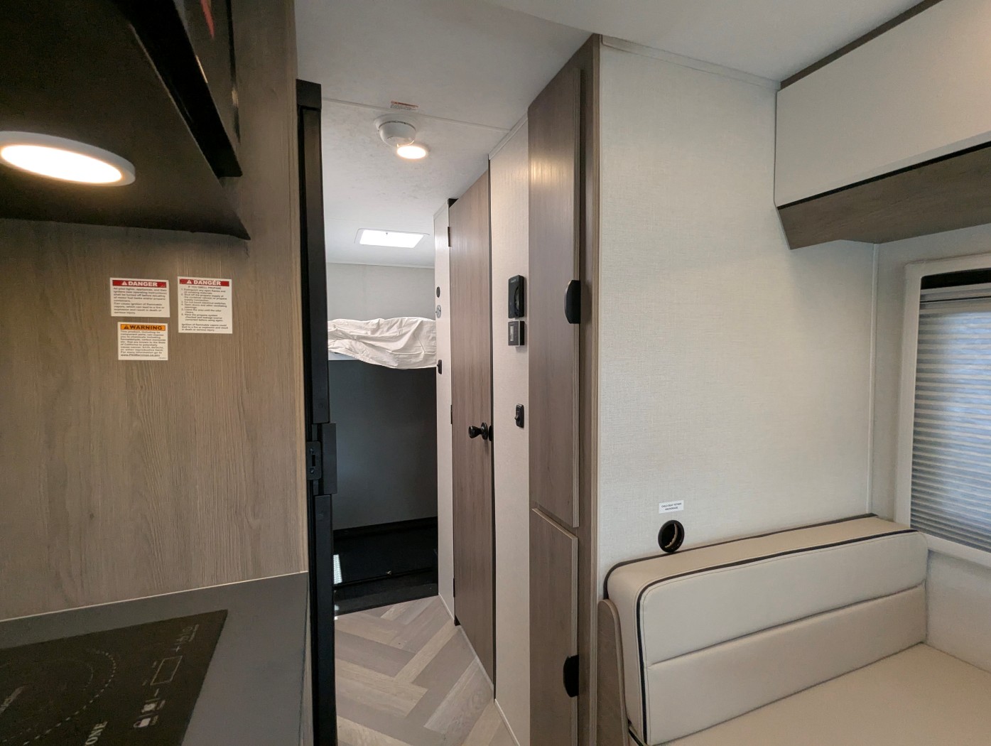 2025 Coachmen Cross Trail EV 20XG - Image 19