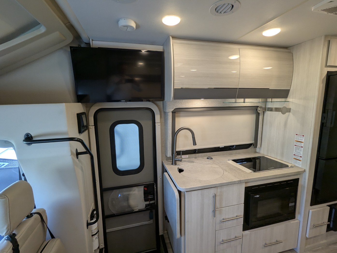 2023 Thor Motor Coach Gemini RUV 23TW - Image 12