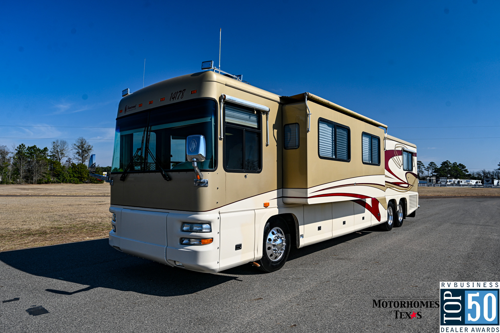 2002 Foretravel U320 4020 PBDS - exterior 1