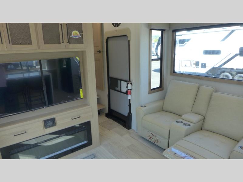 2026 Forest River Sandpiper 3800RK - Image 19