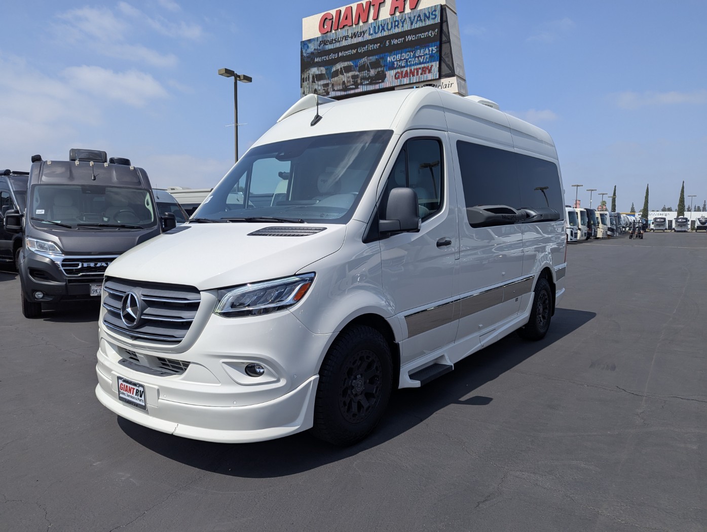 2024 Grech RV TURISMO-ion Twin - Image 3