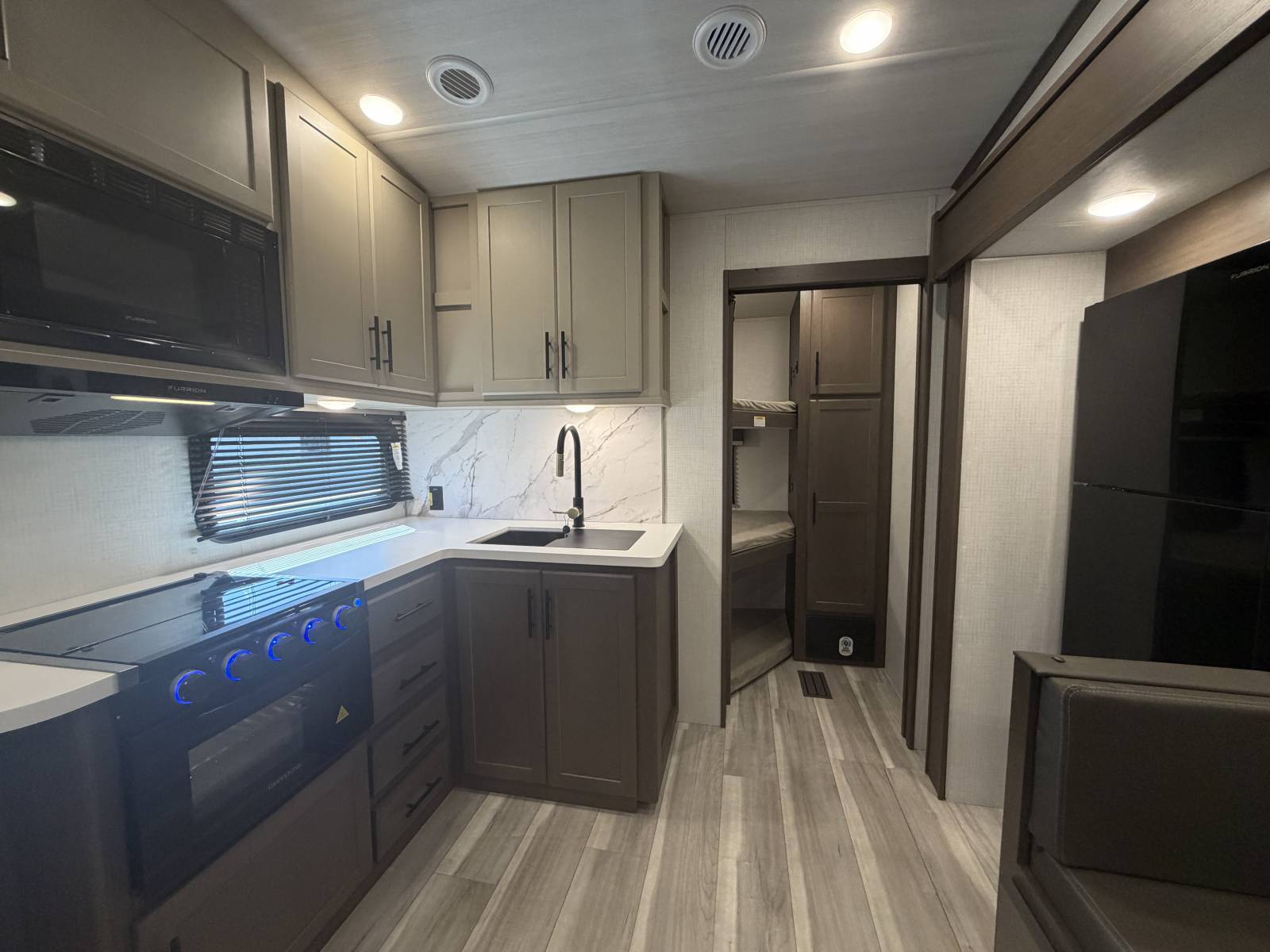 2026 Keystone Cougar Sport 2700BH - Image 11