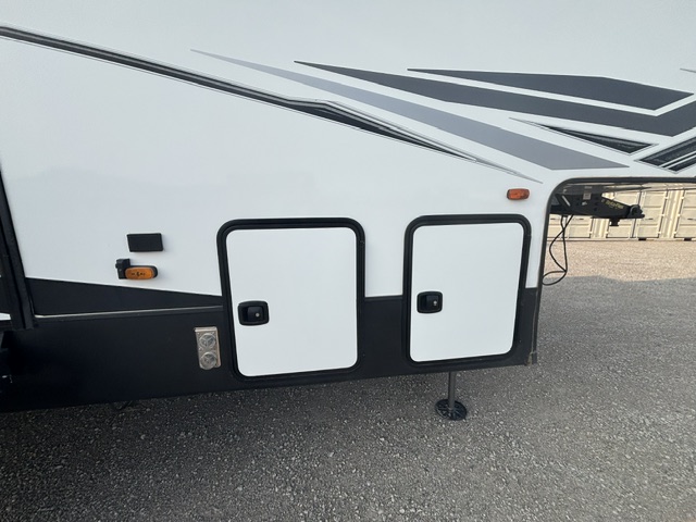 2022 KZ RV Venom V4113TK - Image 3