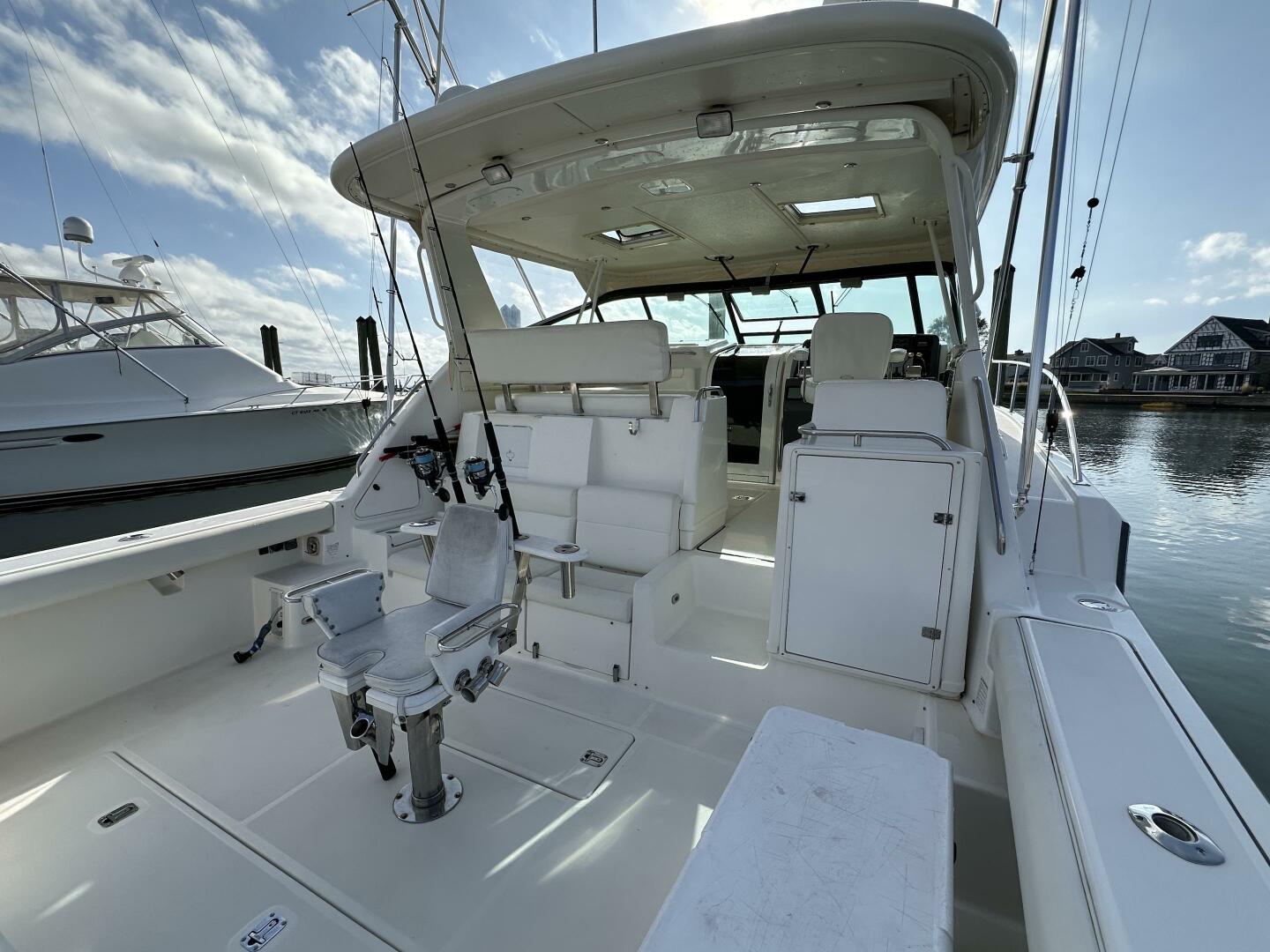 2001 Tiara Yachts 4300 Open - Image 6