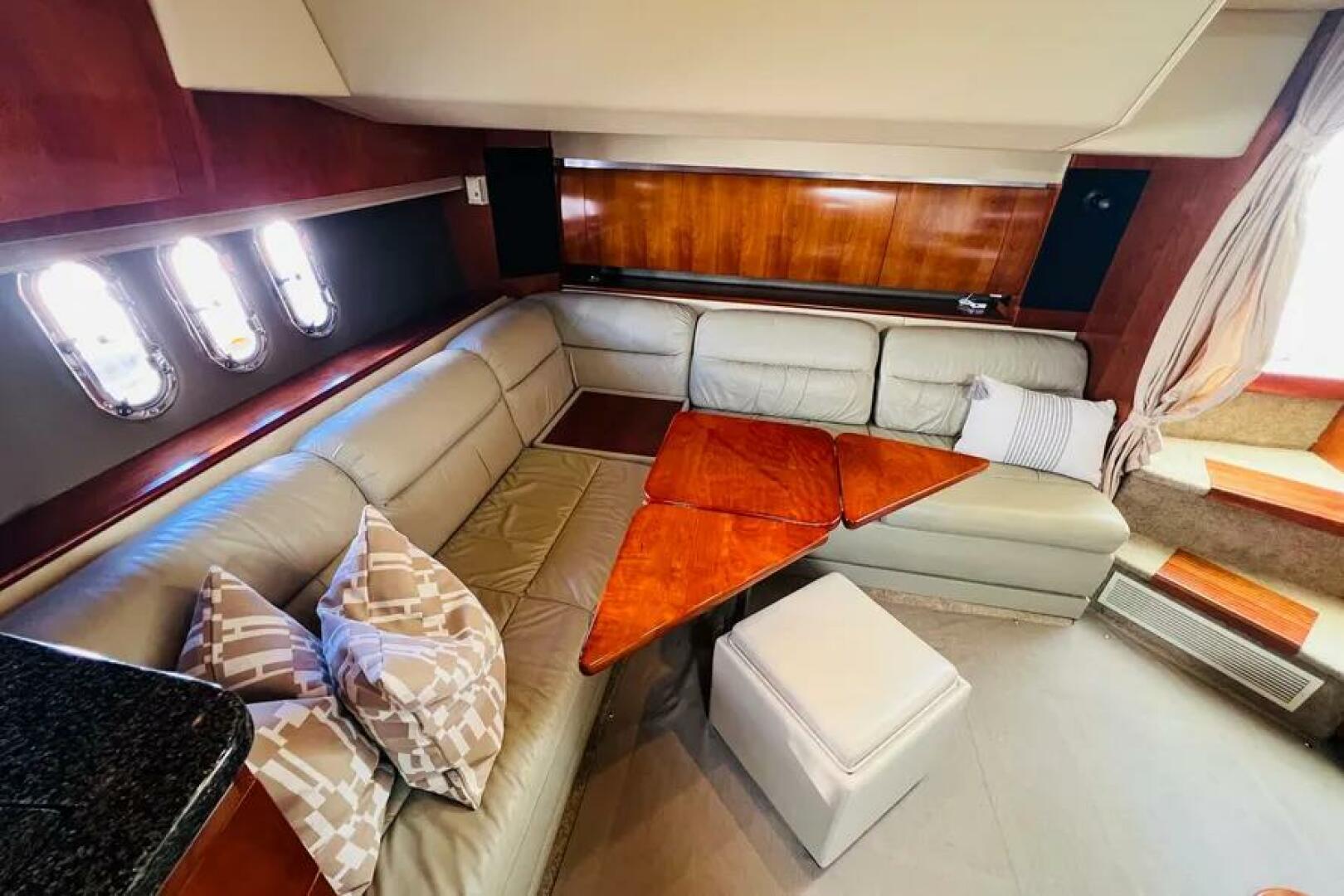 2006 Cruisers Yachts 420 Express - Image 21
