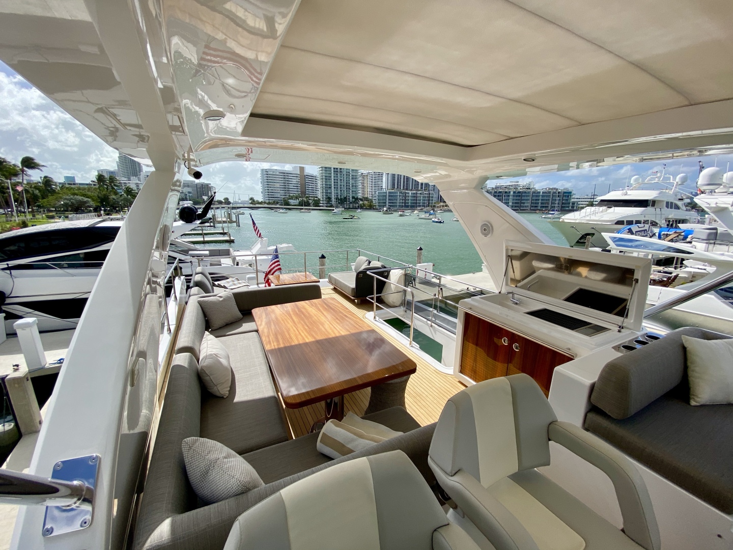 2018 Azimut Flybridge - Image 20
