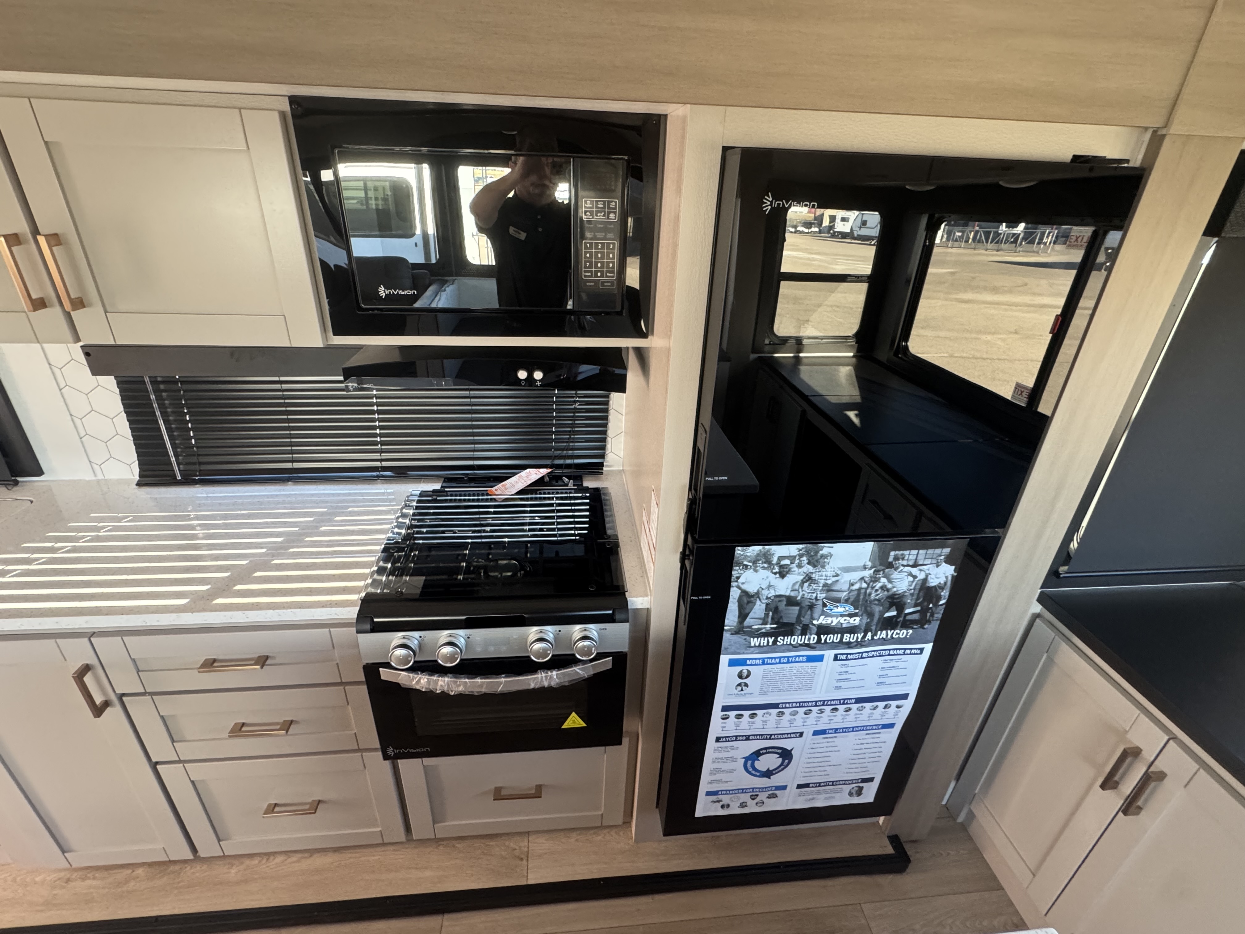 2027 JAYCO JAY FEATHER 27MK - Image 16