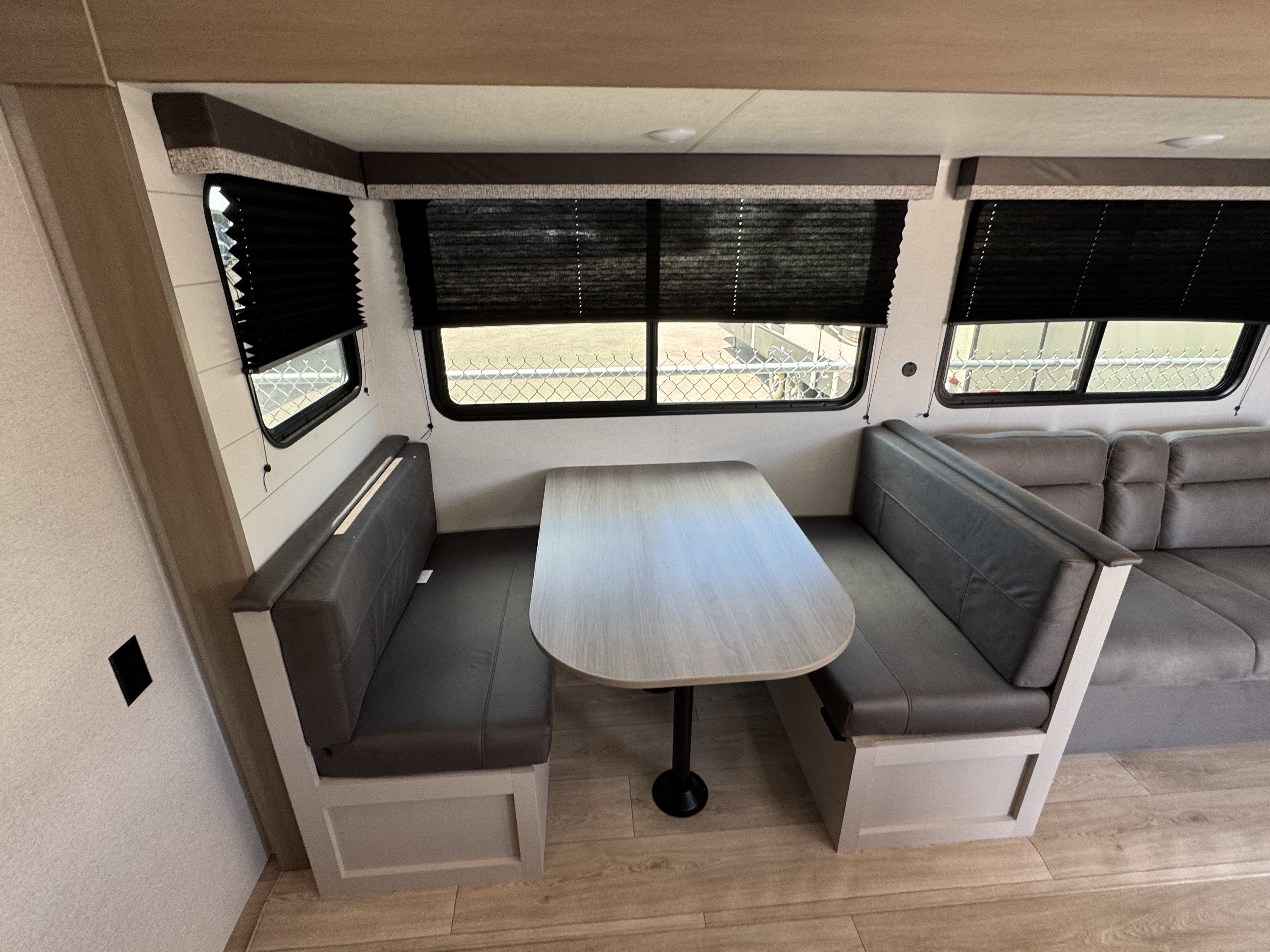 2027 Jayco Jay Flight SLX 261BHS - Image 11