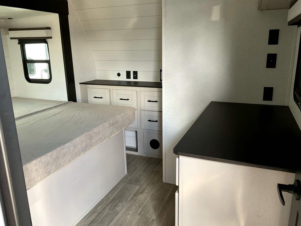 2027 JAYCO SEISMIC 265 - Image 26