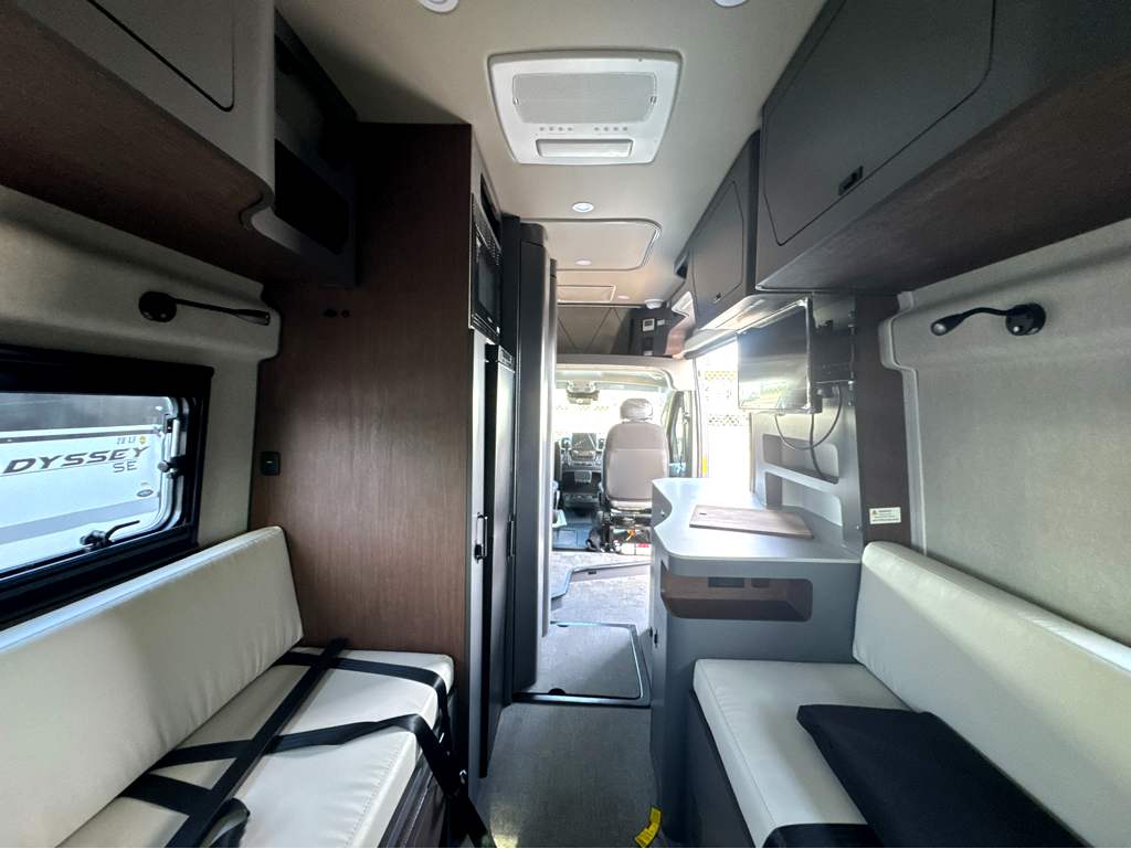 2027 GRAND DESIGN LINEAGE SERIESVP LVP2 - Image 22