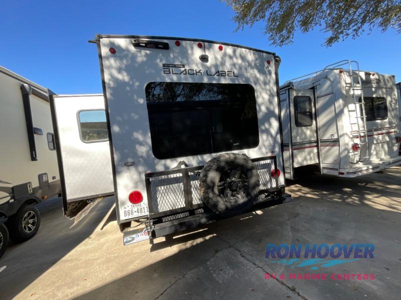 2023 FOREST RIVER CHEROKEE BLACK LABEL M245TRBL - Image 5
