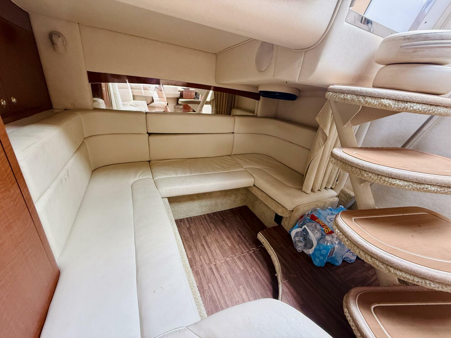 2004 Sea Ray 320 Sundancer - Image 24