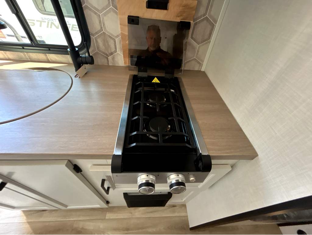 2026 VENTURE RV SPORTTREK STINGER 222VUD - Image 23