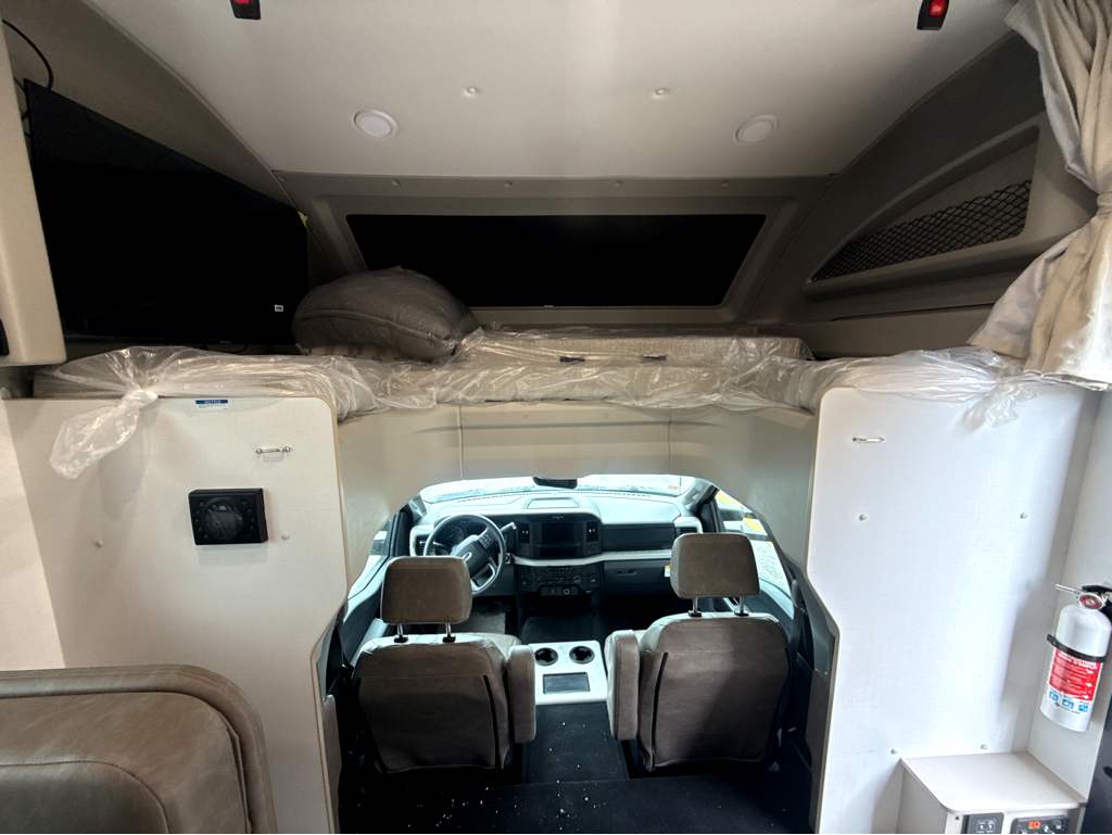 2027 JAYCO GREYHAWK XL 32U - Image 14