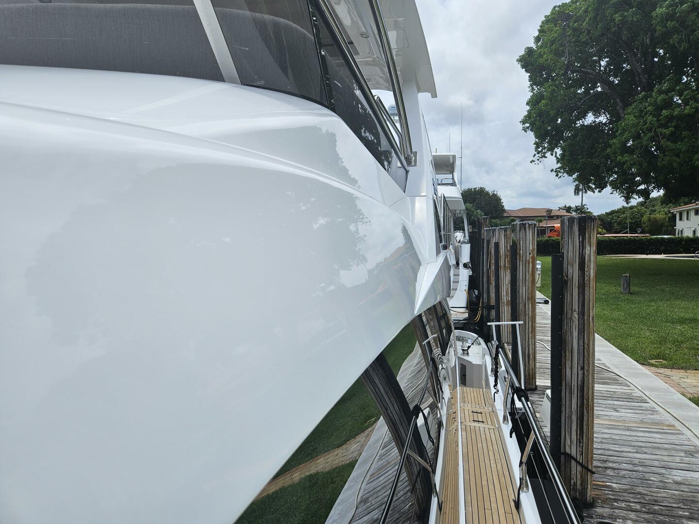2022 Azimut 66 - Image 19