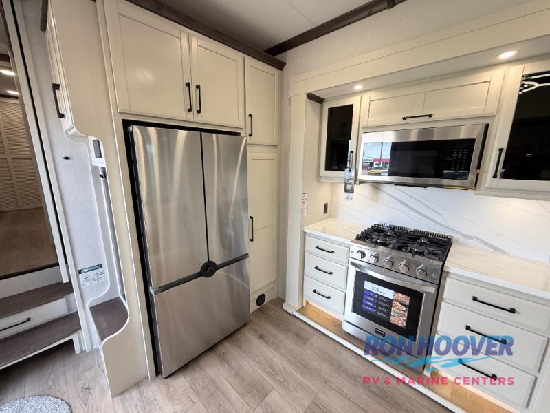 2026 FOREST RIVER 425FO - Image 37