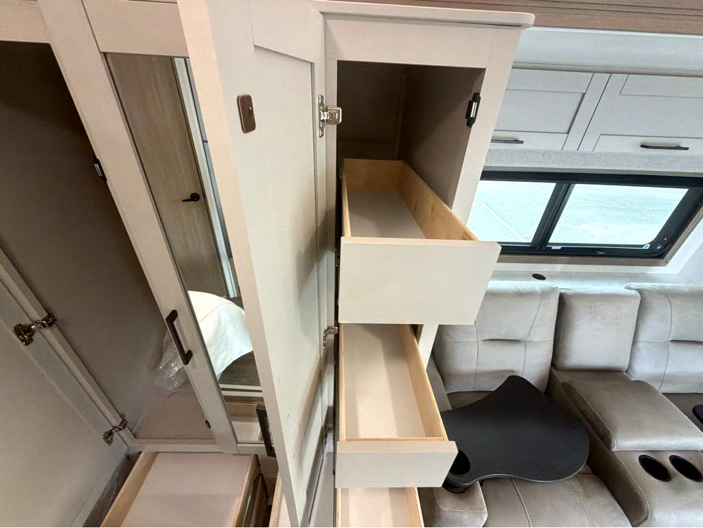 2027 JAYCO REDHAWK 24B - Image 33