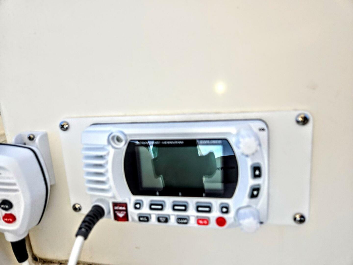 2003 Silverton 392 Aft Cabin Motor Yacht - Image 25