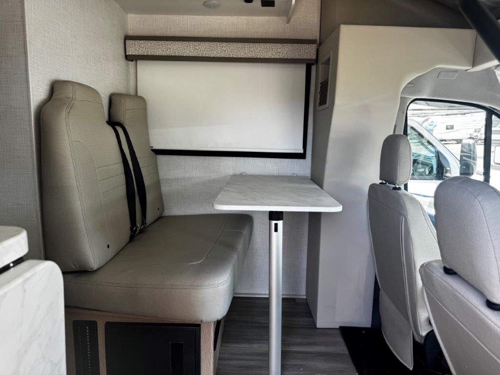 2027 Thor Motor Coach Gemini Trip 22MT - Image 16