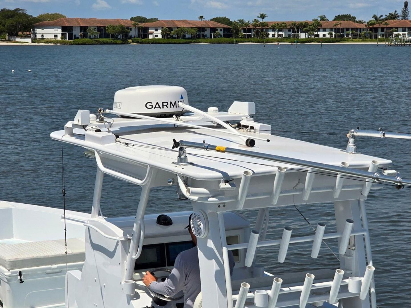 2012 Contender Custom 33 Center Console - Image 18