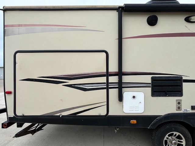 2015 Keystone Outback 300RB - Image 2