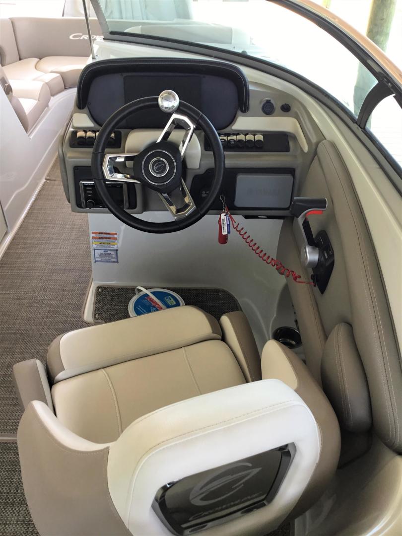 2019 Crownline E275XS - Image 8