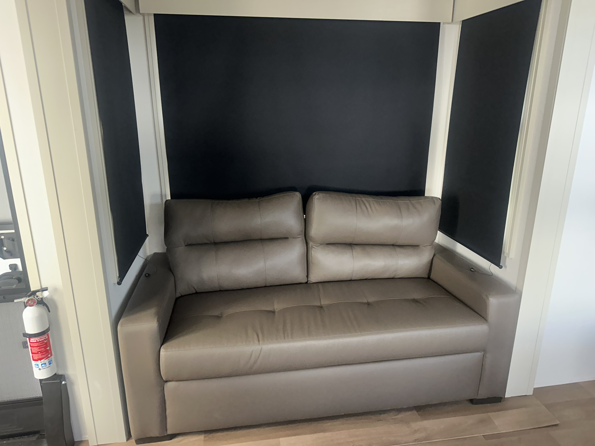 2026 GRAND DESIGN SOLITUDE 390RK - Image 15