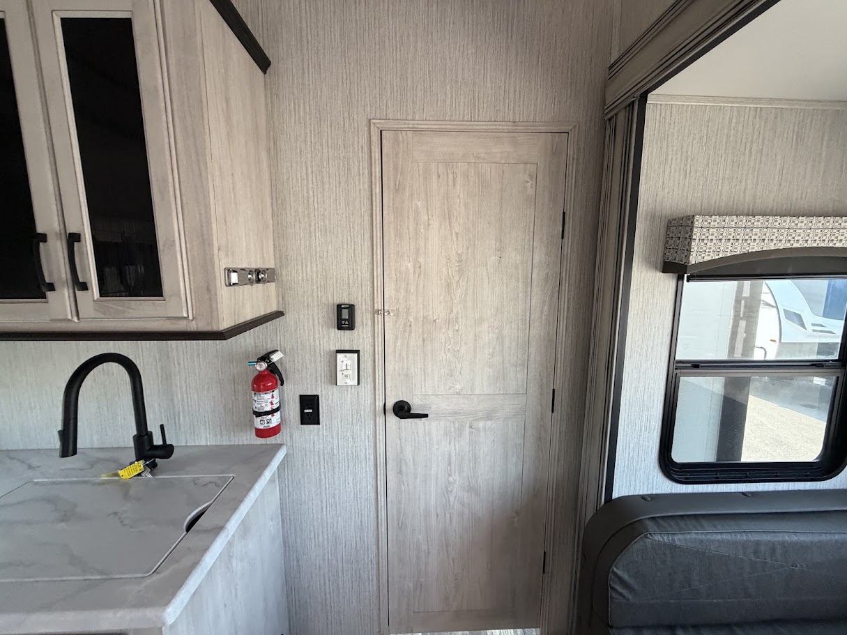 2022 FOREST RIVER SANDPIPER 330BH - Image 25