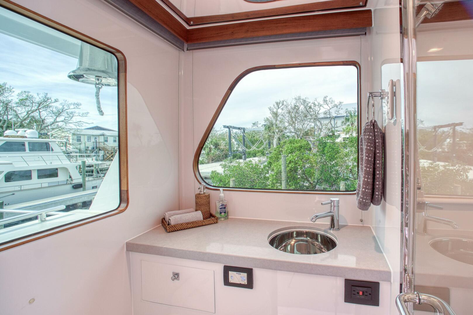 2023 Marlow Explorer 70E-CB - Image 27
