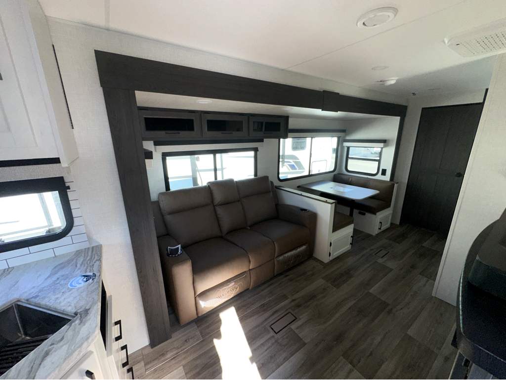 2026 VENTURE RV SPORTTREK 251VRK - Image 10