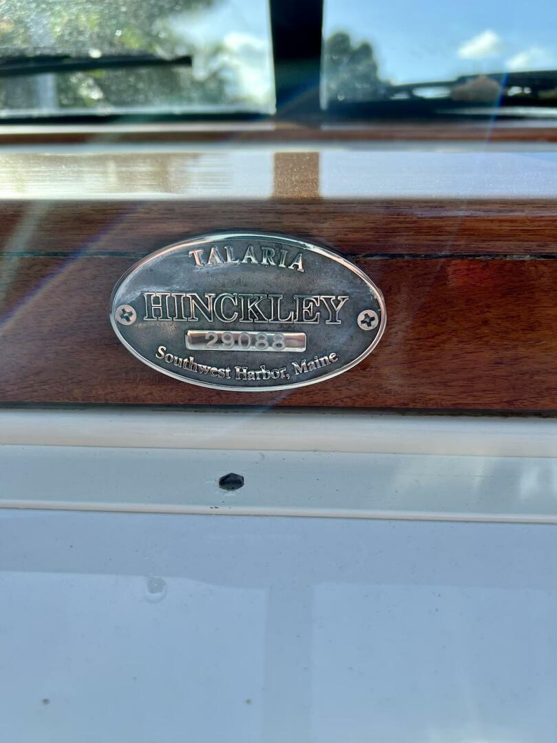 2004 Hinckley Talaria 29R - Image 21