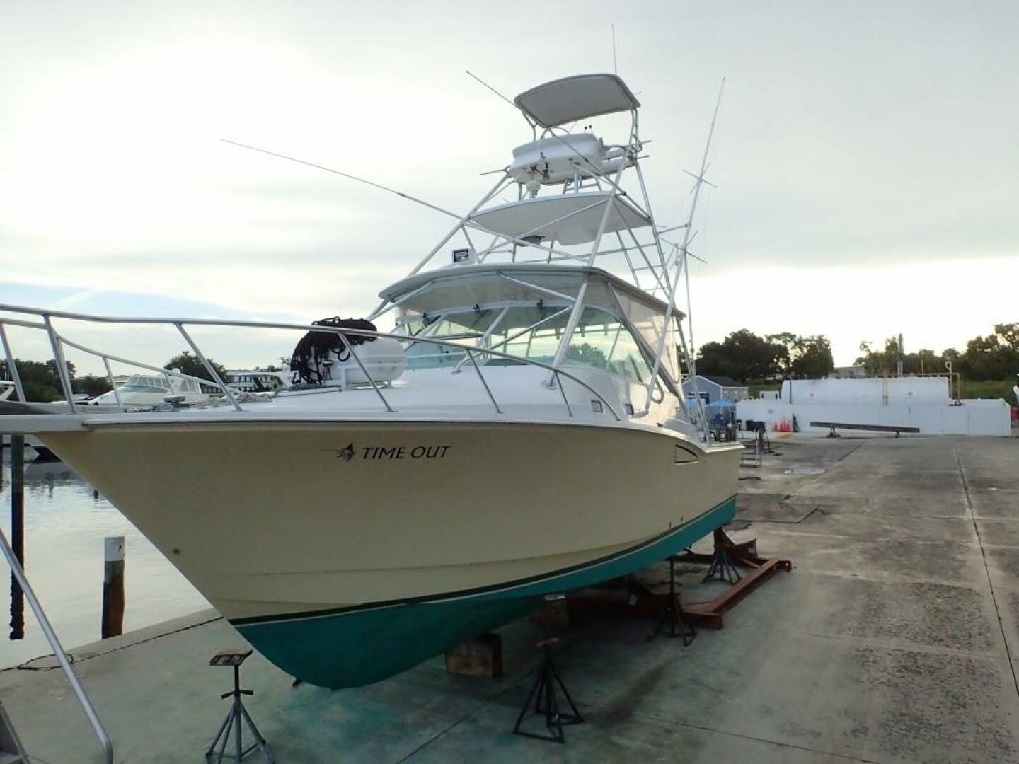 2000 Cabo 35 Express - Image 20