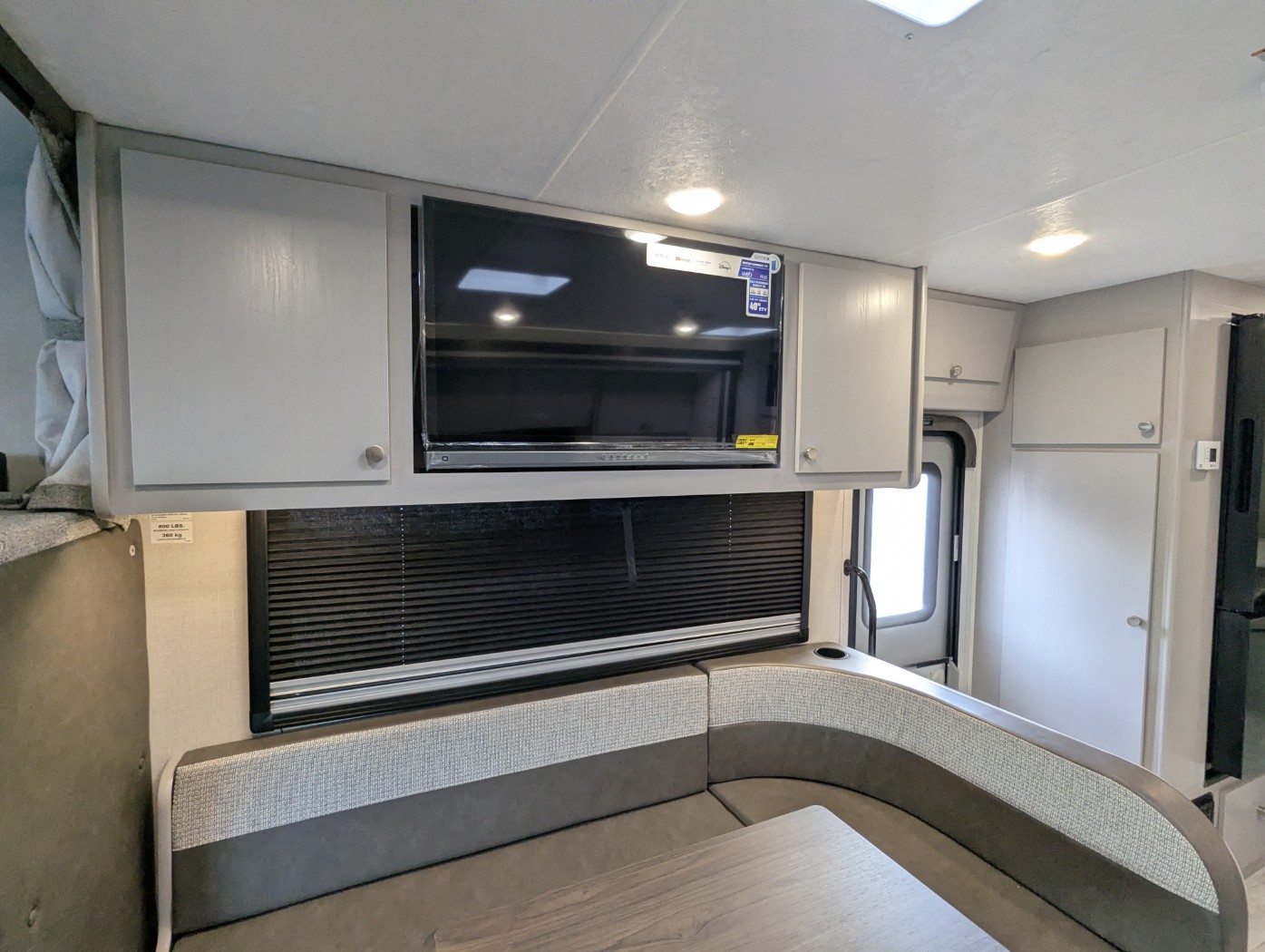 2026 Coachmen Entourage 330DS - Image 16