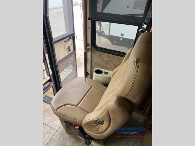 2014 TIFFIN 32BR - Image 9