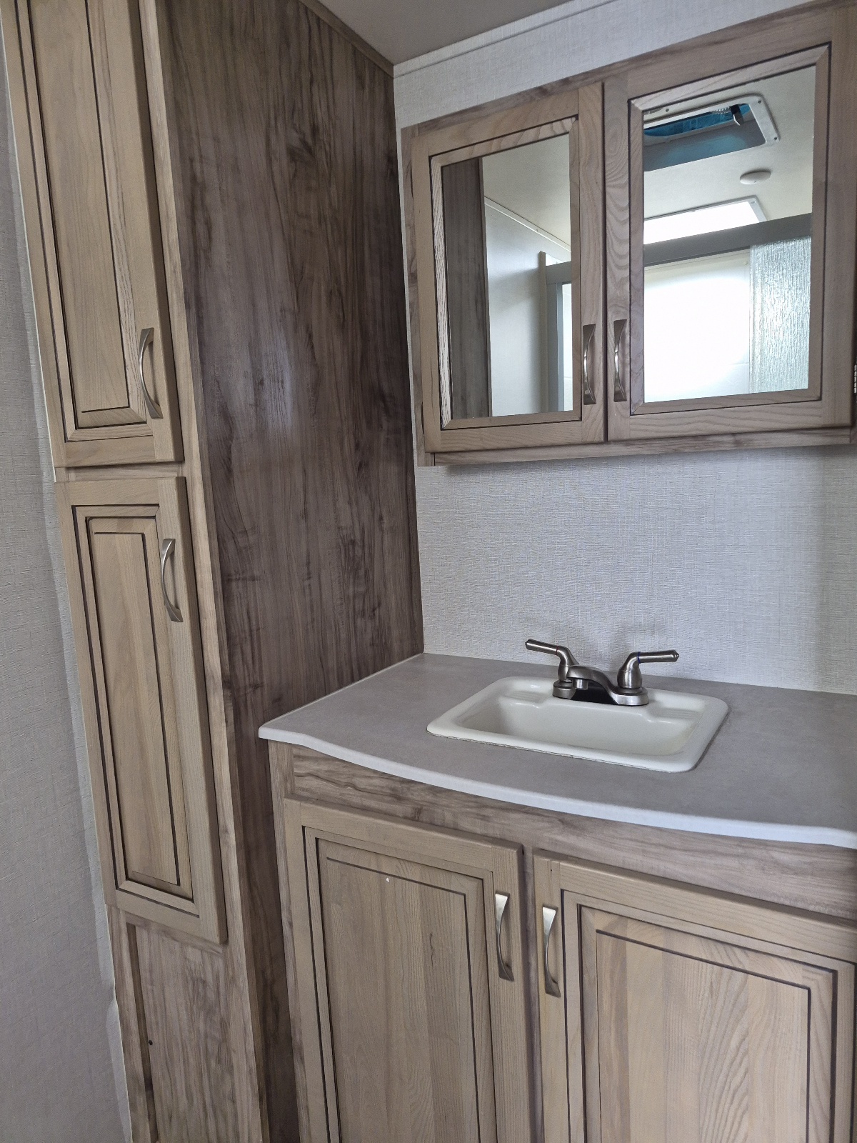 2020 Palomino Solaire Ultra-Lite 249 RBS - Image 11