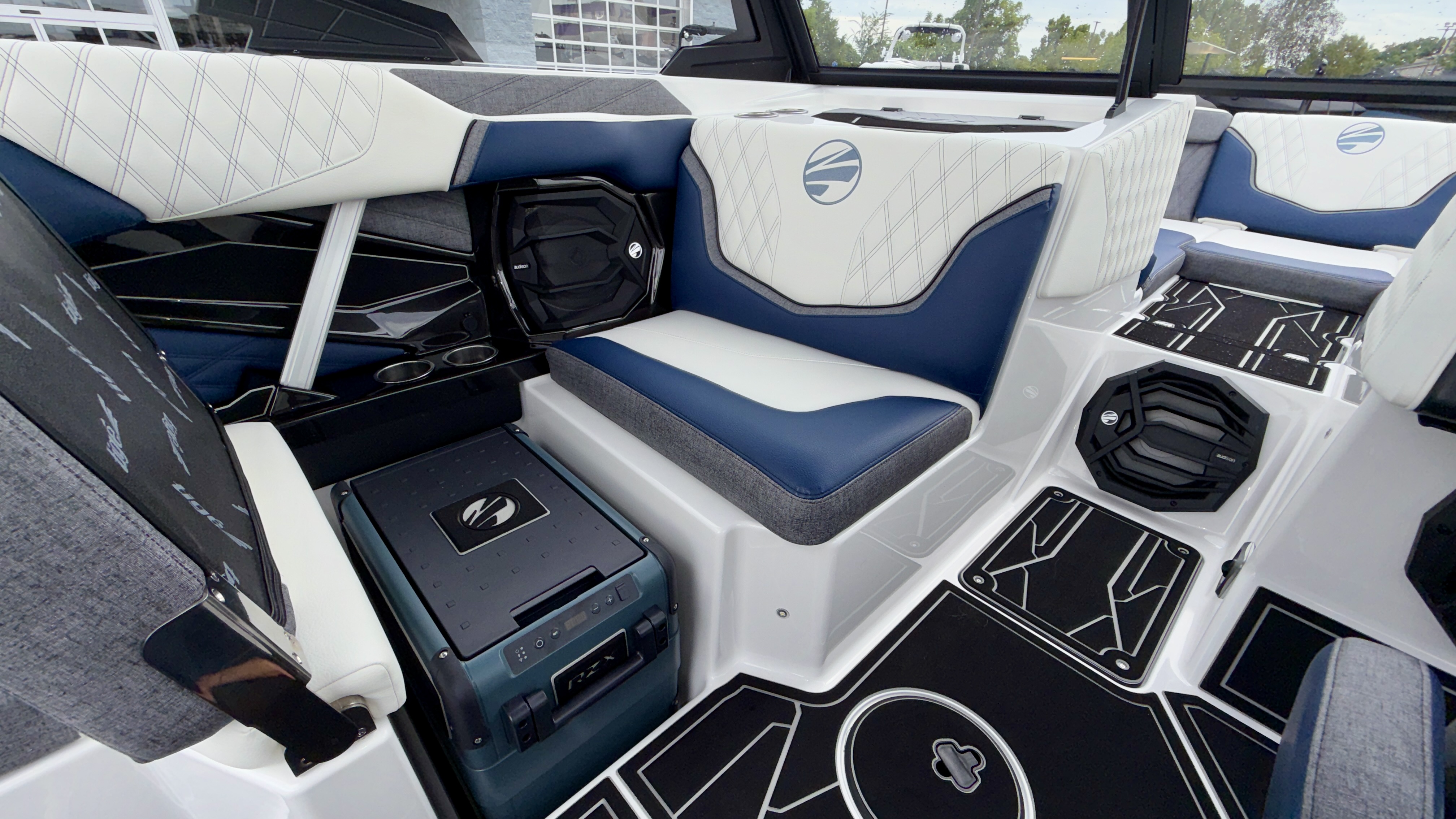 2027 Tigé  24RZX - Image 31