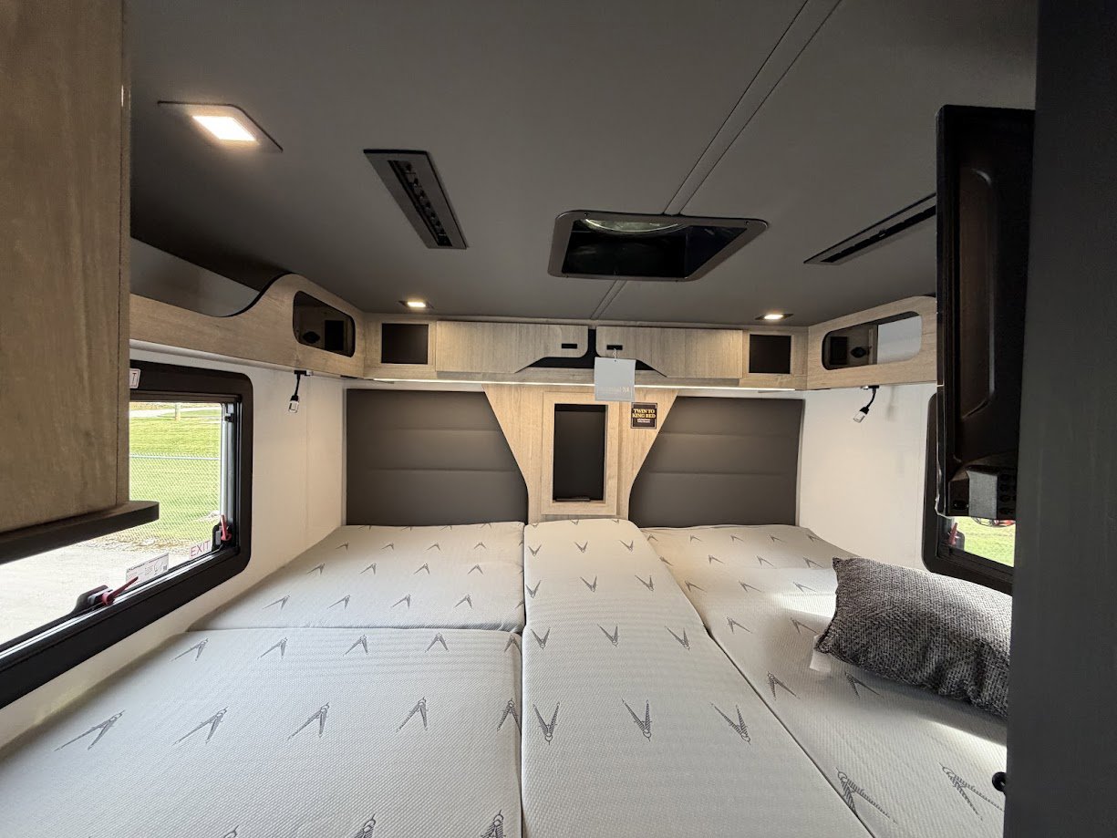 2026 Grand Design Lineage Series M 25TK - Image 51