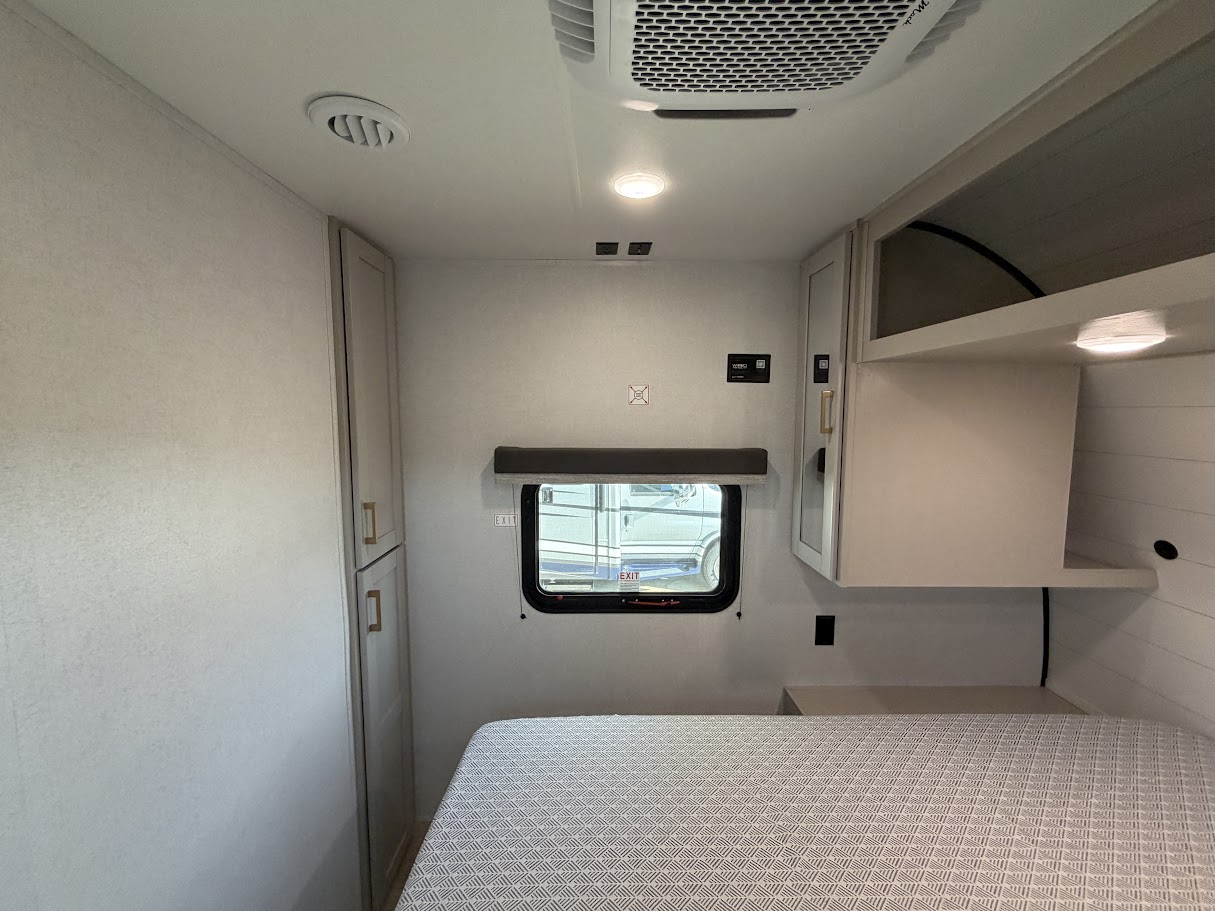 2027 JAYCO JAY FLIGHT 290RLS - Image 43