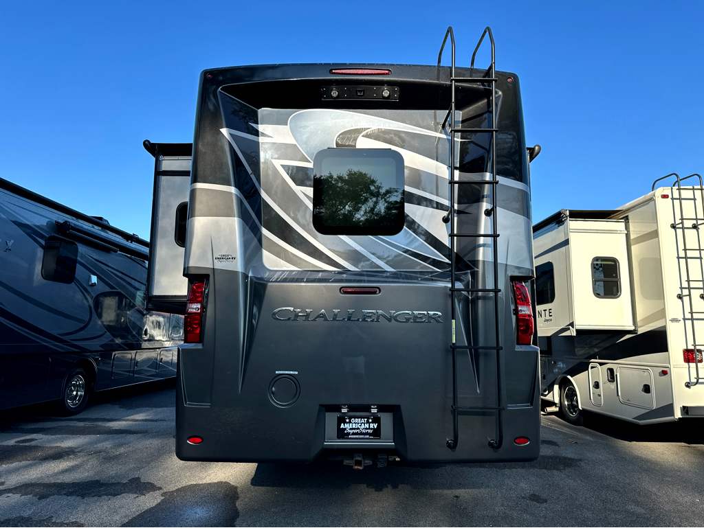 2023 THOR MOTOR COACH CHALLENGER 37DS - Image 5