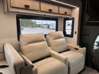 2027 GRAND DESIGN LINEAGE SERIESE 30DC - Image 27