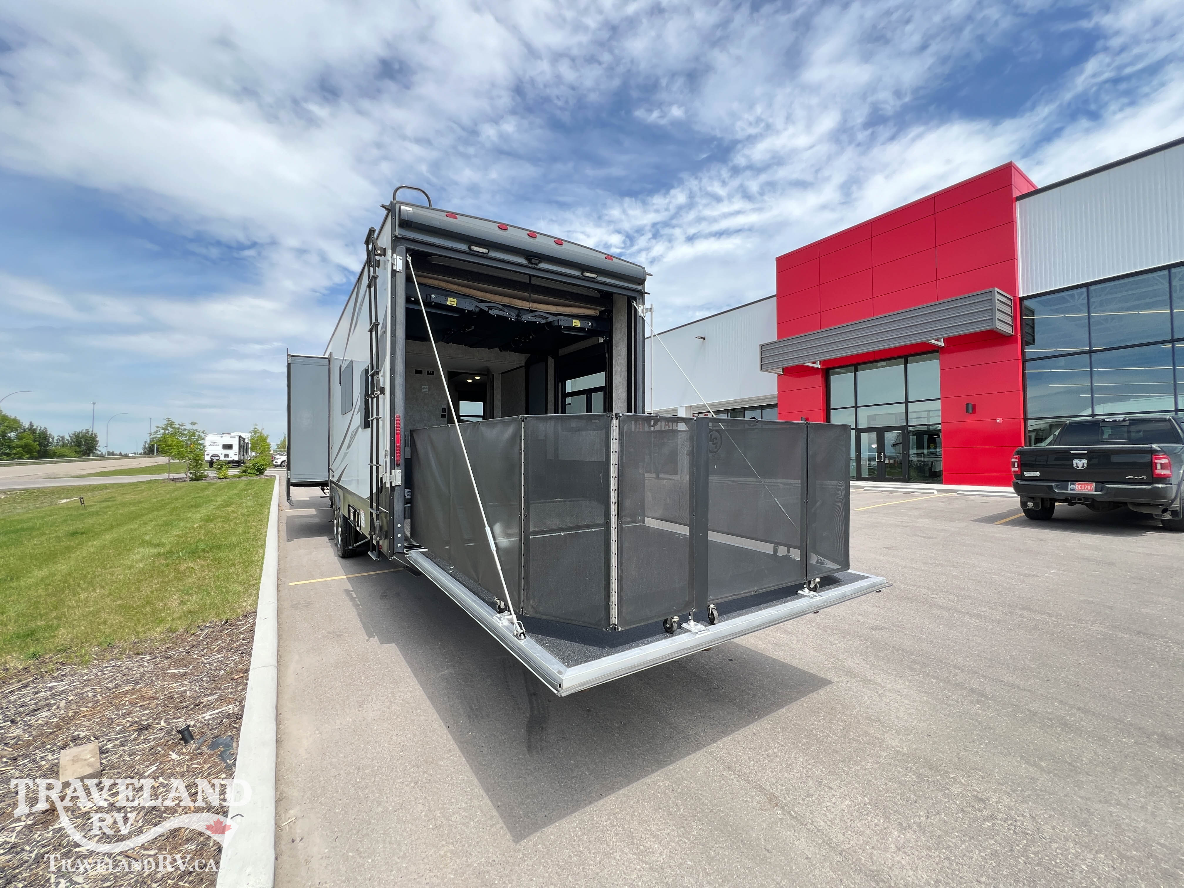2019 Highland Ridge Highlander HF350H - Image 8