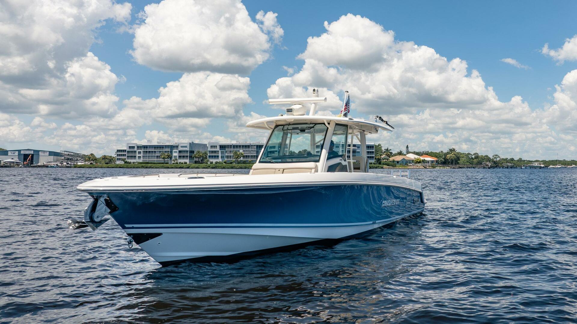 2018 Boston Whaler 380 Outrage - Image 4