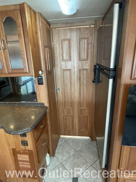 2009 COACHMEN SPORTSCOACH LEGEND 40QIK - Image 27