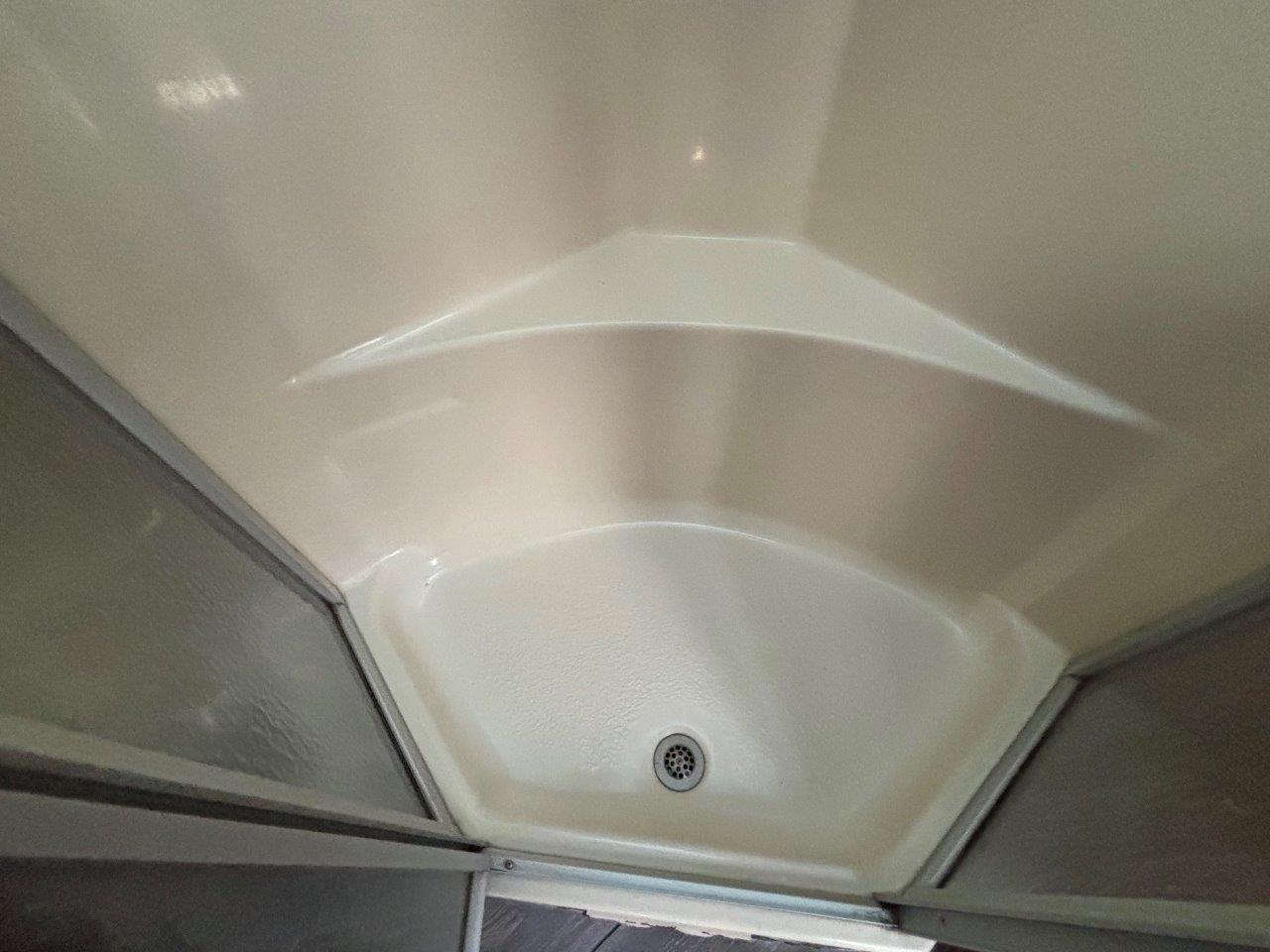 2007 Monaco RV Knight 38PDQ - Image 11