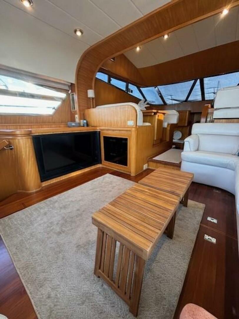 1994 Johnson High Tech 56' Euro - Image 15