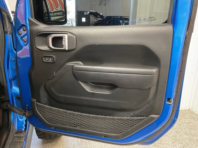 2022 Jeep Gladiator Crew Cab Rubicon 4WD - Image 25